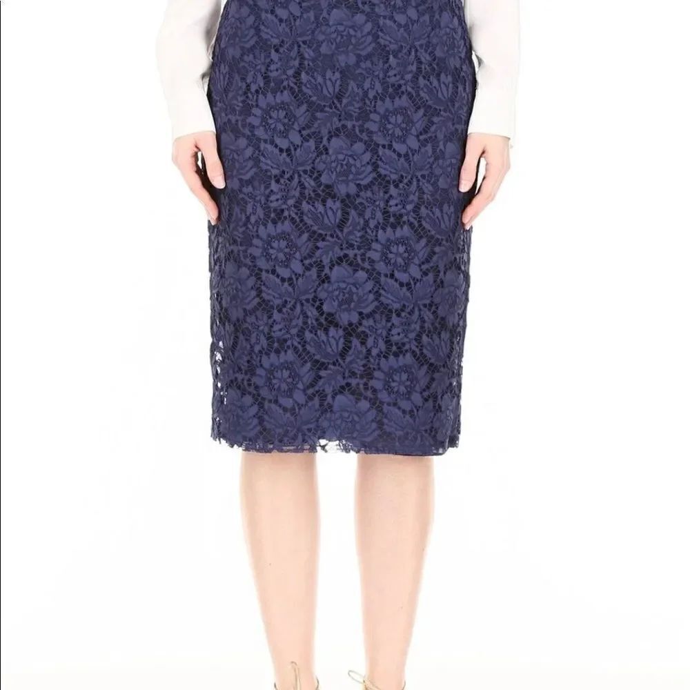 Valentino Women’s Lace floral Midi  pencil Skirt in blue  size 4 and 8, NWT - Picture 3 of 11